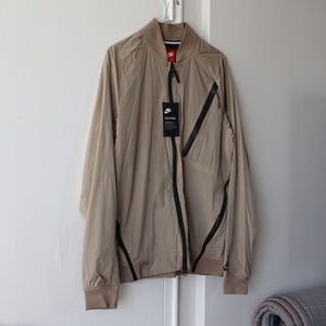 NIKE TECH PACK Jacket